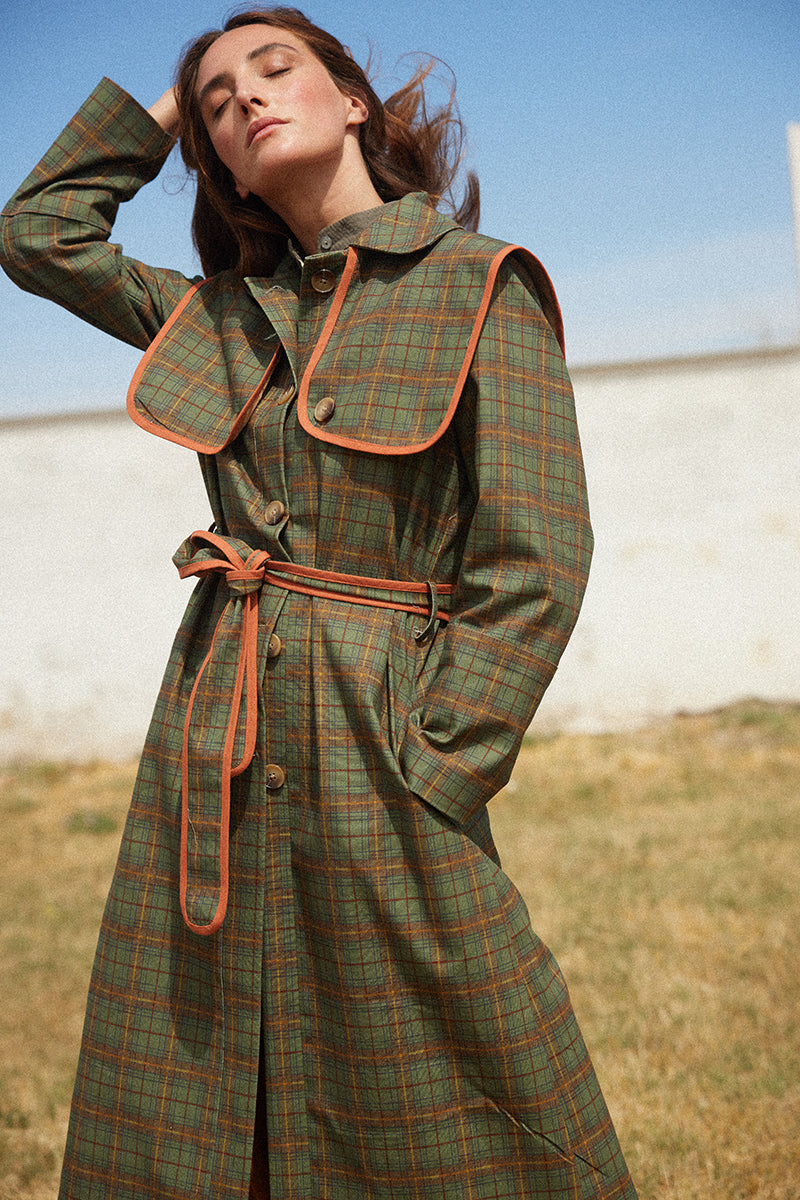 Gabardina-de-cuadros-mujer 5