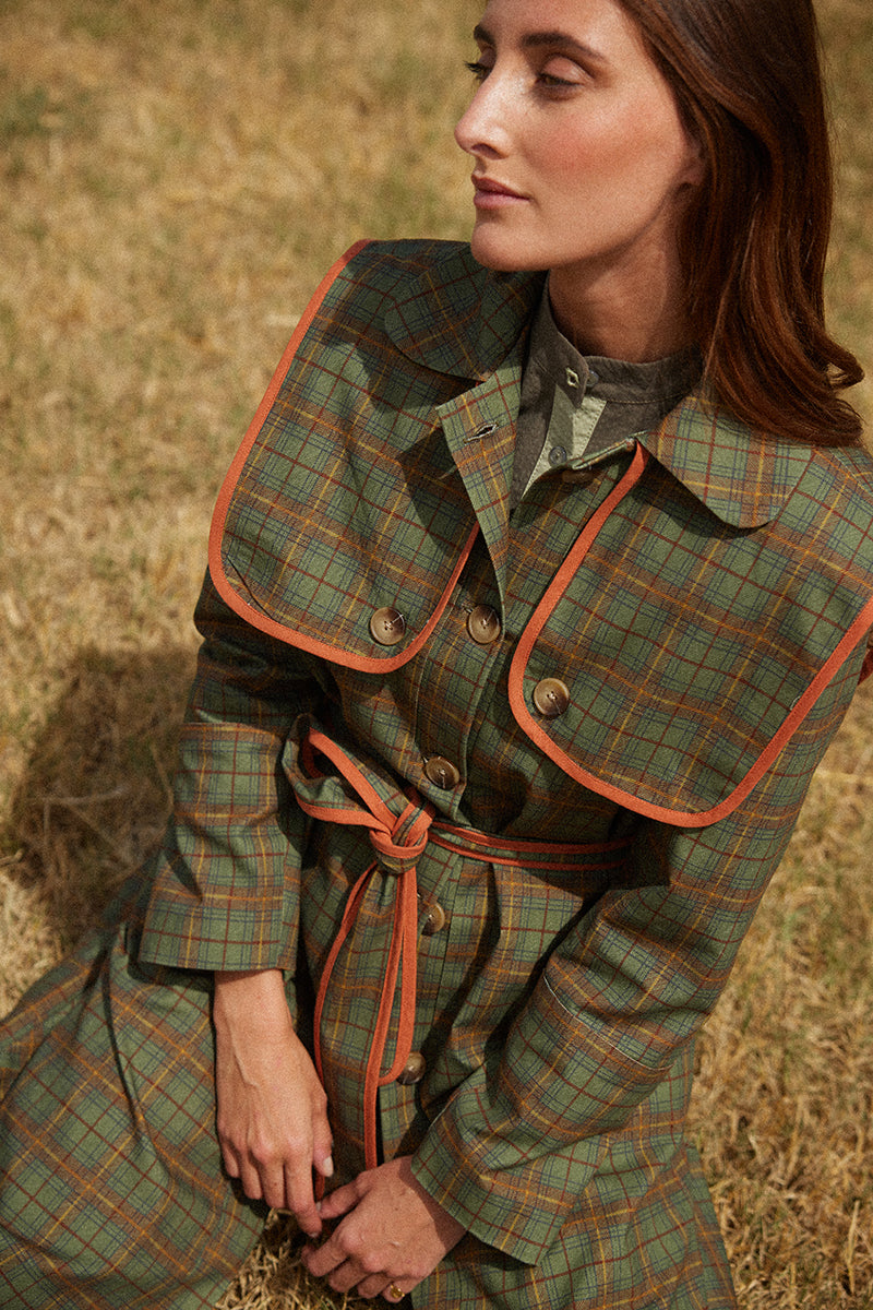 Gabardina-de-cuadros-mujer 2