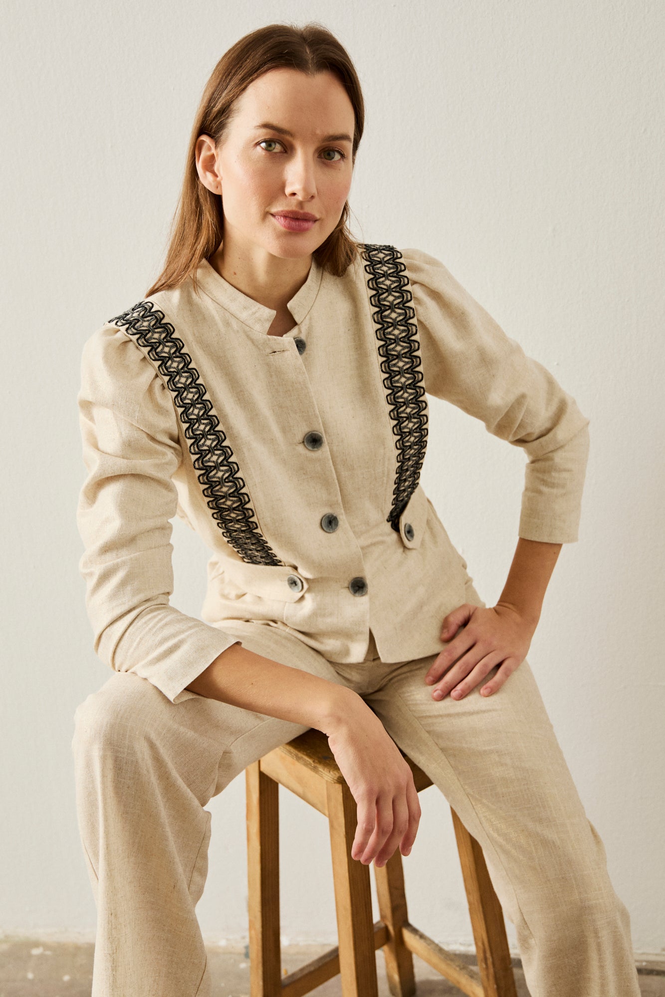 Chaqueta color crema