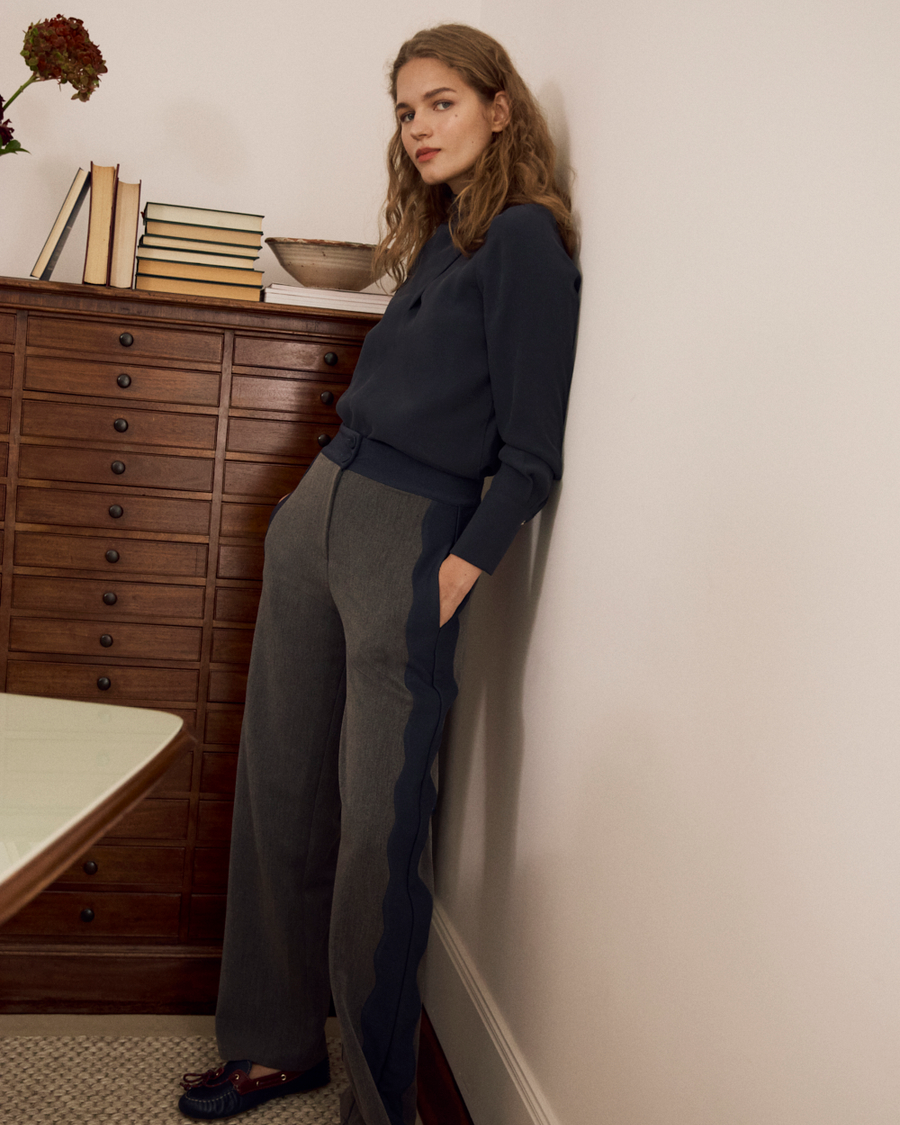Pantalón Ondas Marino gris con detalle lateral de Vogana
