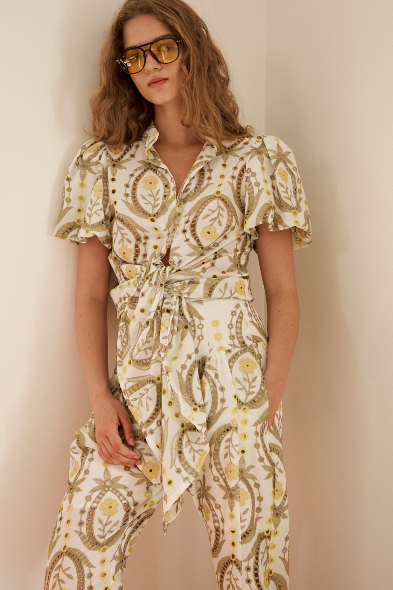 Camisa Pilar Bordada Caqui