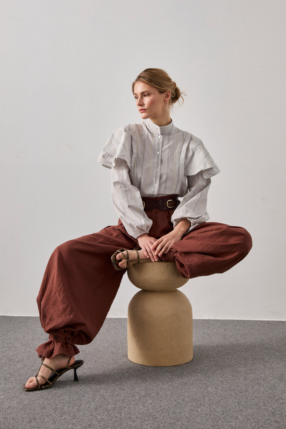 Camisa milrayas de manga larga en tonos celeste 