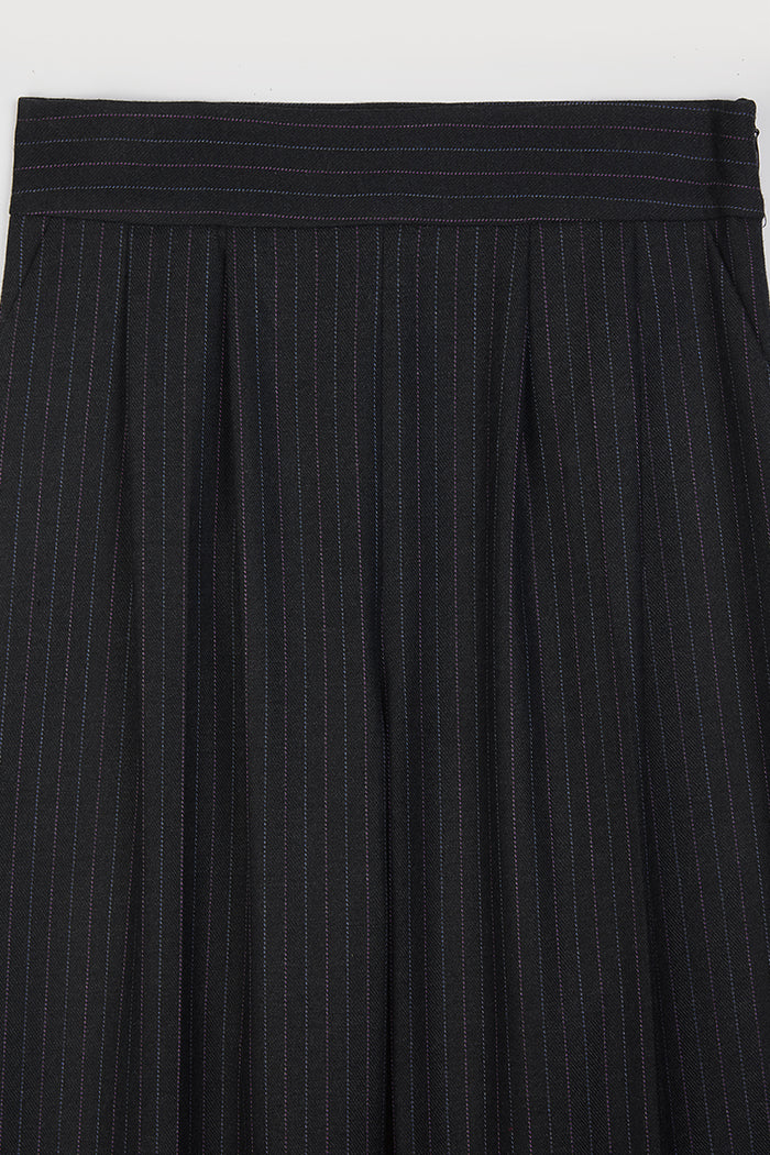 files/VOGANA-FW26_120-Web.jpg