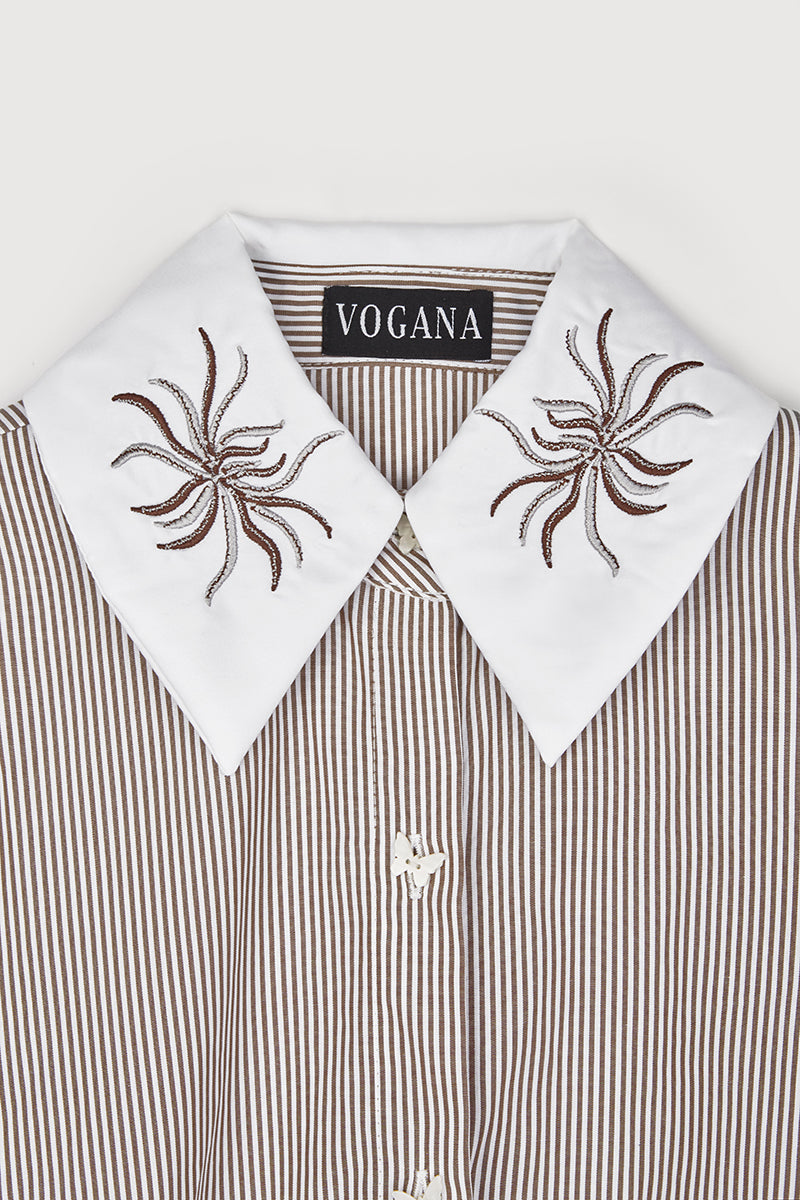 Camisa Rayas con Cuello bordado