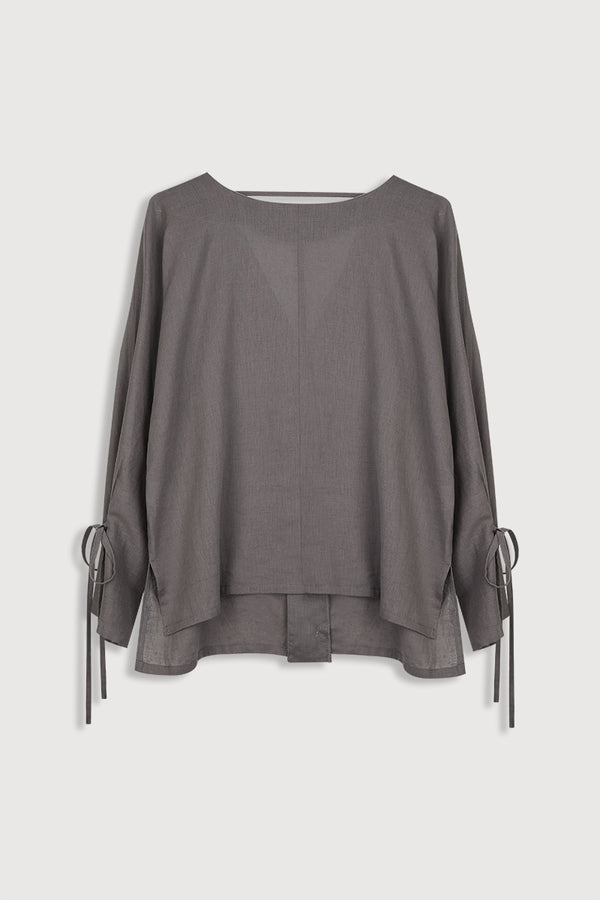 Blusa de lino gris con escote en la espalda